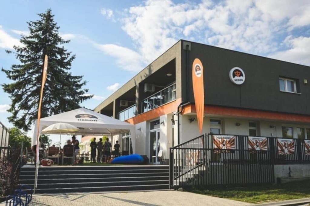 Hedon Brewery Apartments - 200 Meter To The Beach Balatonvilágos Exteriör bild